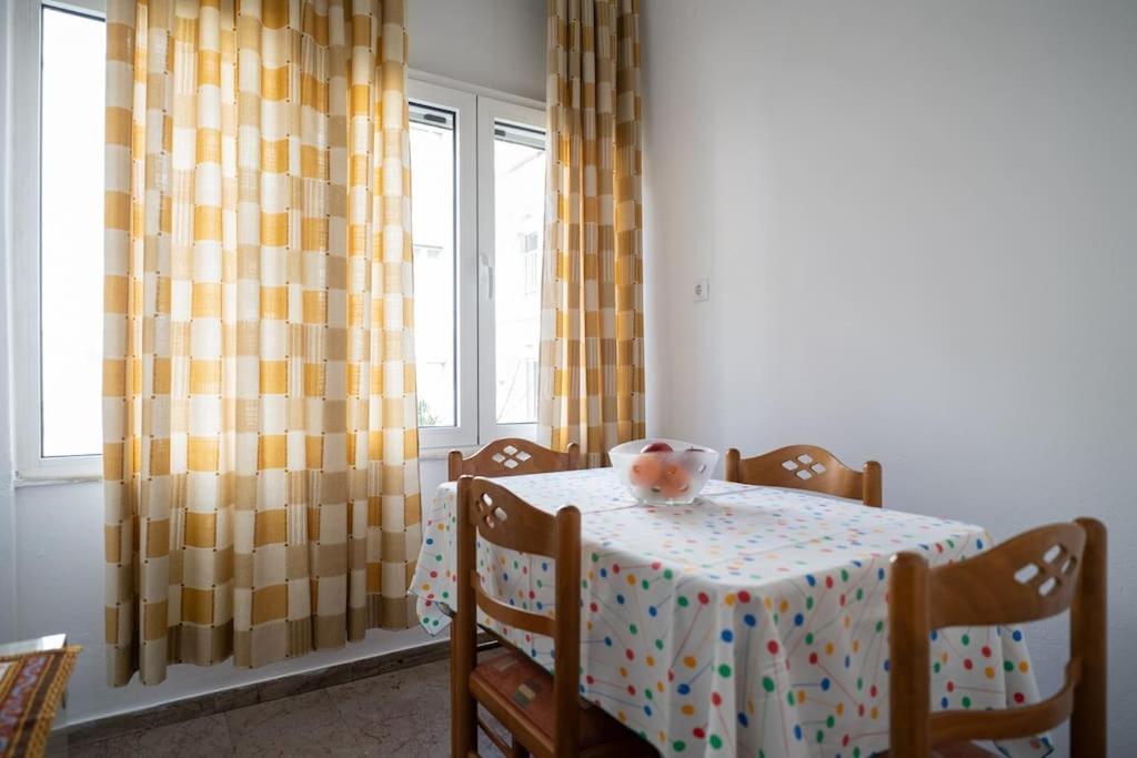 Theoni Central Apartment Kalampáka Luaran gambar
